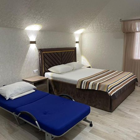 Гостинично-Банный Комплекс Майами Люкс Hotel Qostanaj Buitenkant foto