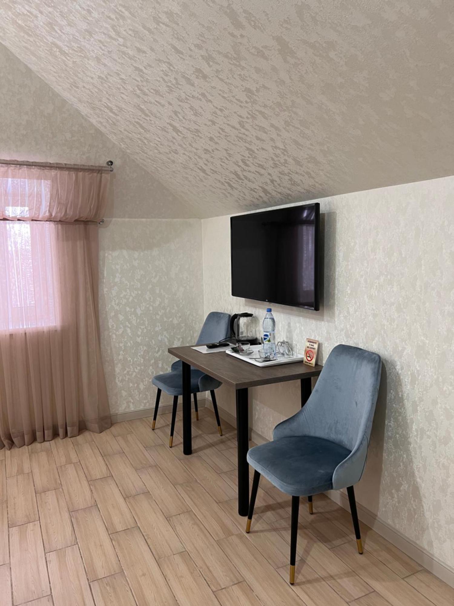 Гостинично-Банный Комплекс Майами Люкс Hotel Qostanaj Buitenkant foto